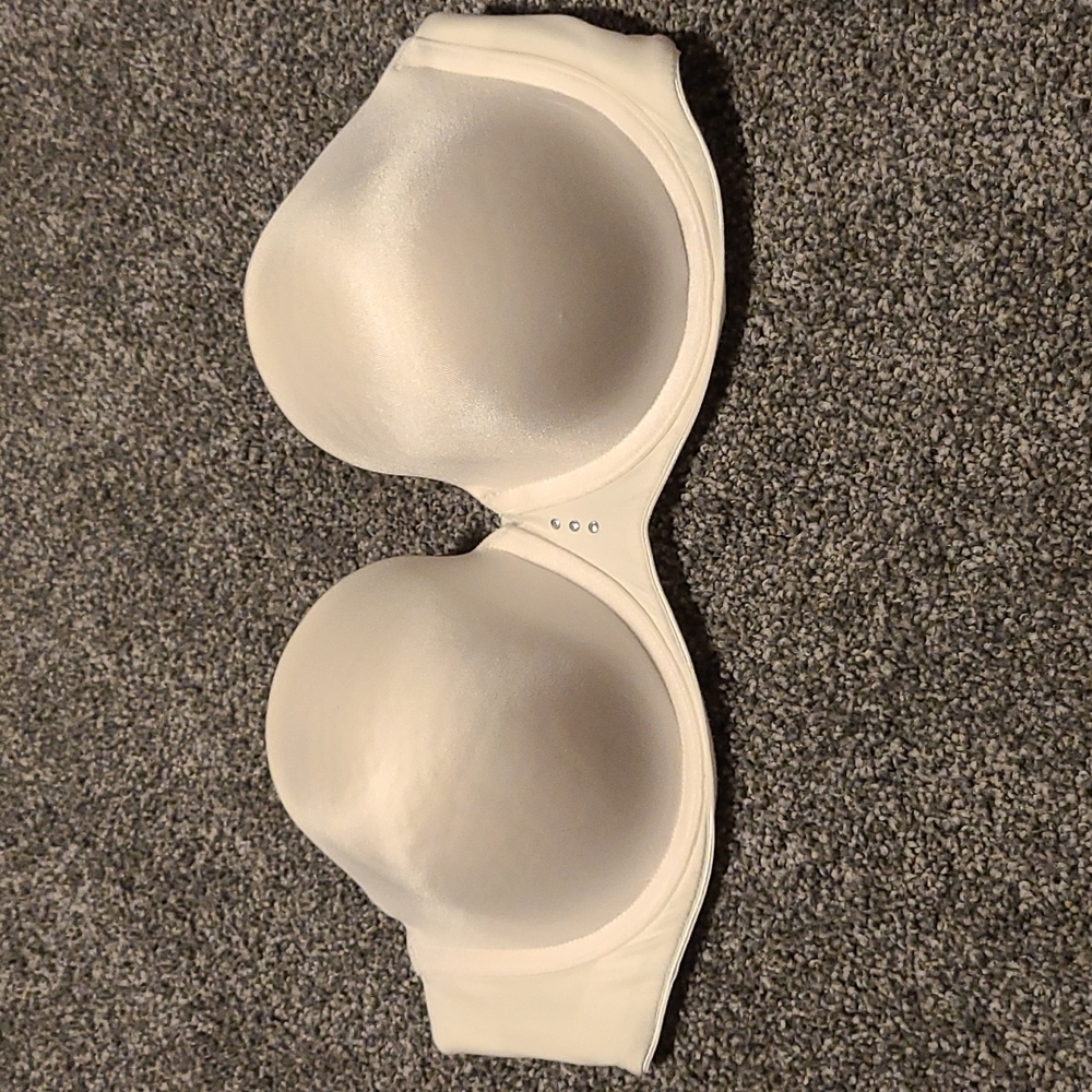 White Strapless Bra